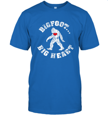 Bigfoot Heart Valentine's Day Lover Art Graphics Great Gift Men's T-Shirt Men's T-Shirt - FordPhuMy