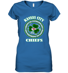 NFL Kansas City Chiefs Logo Happy St Patrick's Day Women's V-Neck T-Shirt Women's V-Neck T-Shirt - FordPhuMy